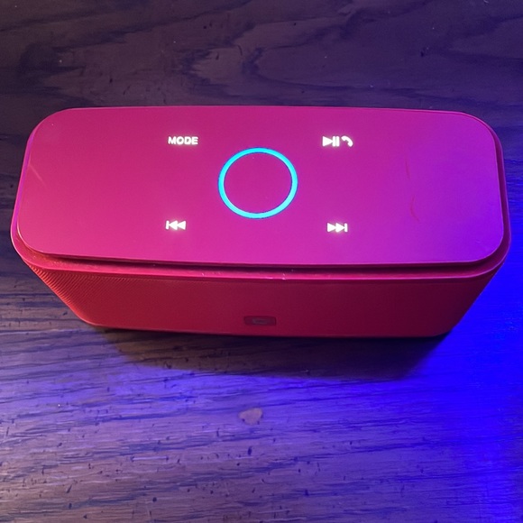 DOSS soundbox ! Wireless Bluetooth speaker. - Picture 4 of 4